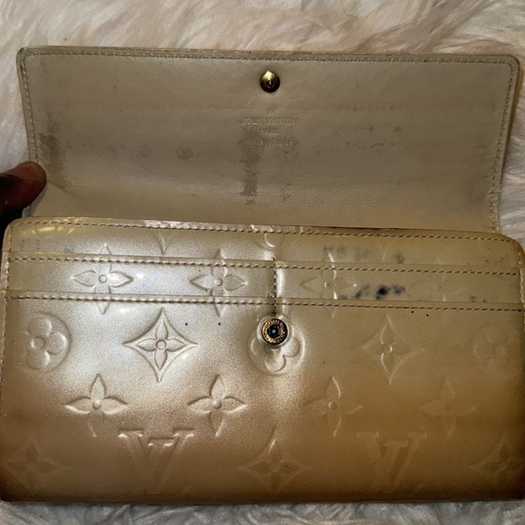 Louis Vuitton Tan Noisette Vernis Porte Tresor Sarah Long Wallet full inclusion - Picture 8 of 16